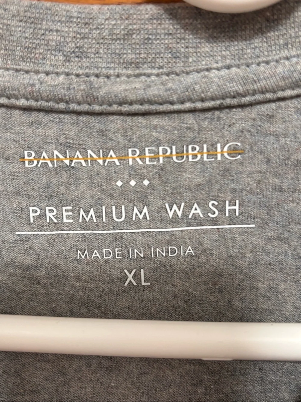 Banana Republic Sporty Script Graphic Premium Wash T-Shirt Sz XL  NWOT